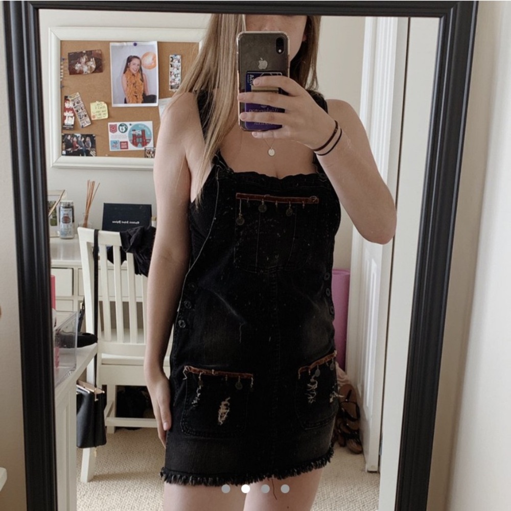 LF Black Overall Dress - Picture 2 of 4